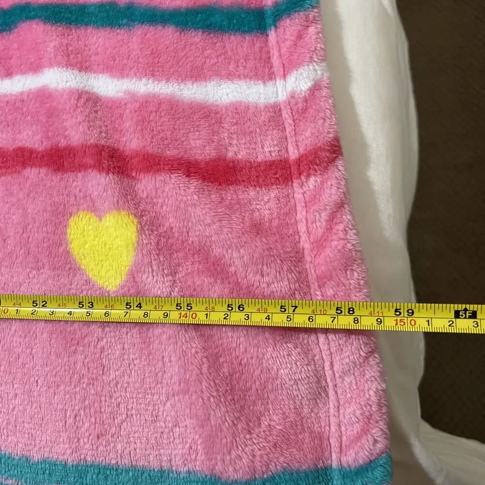 Hello Kitty Throw Blanket White Pink Oversized  Plush Fleece Soft 58X81”